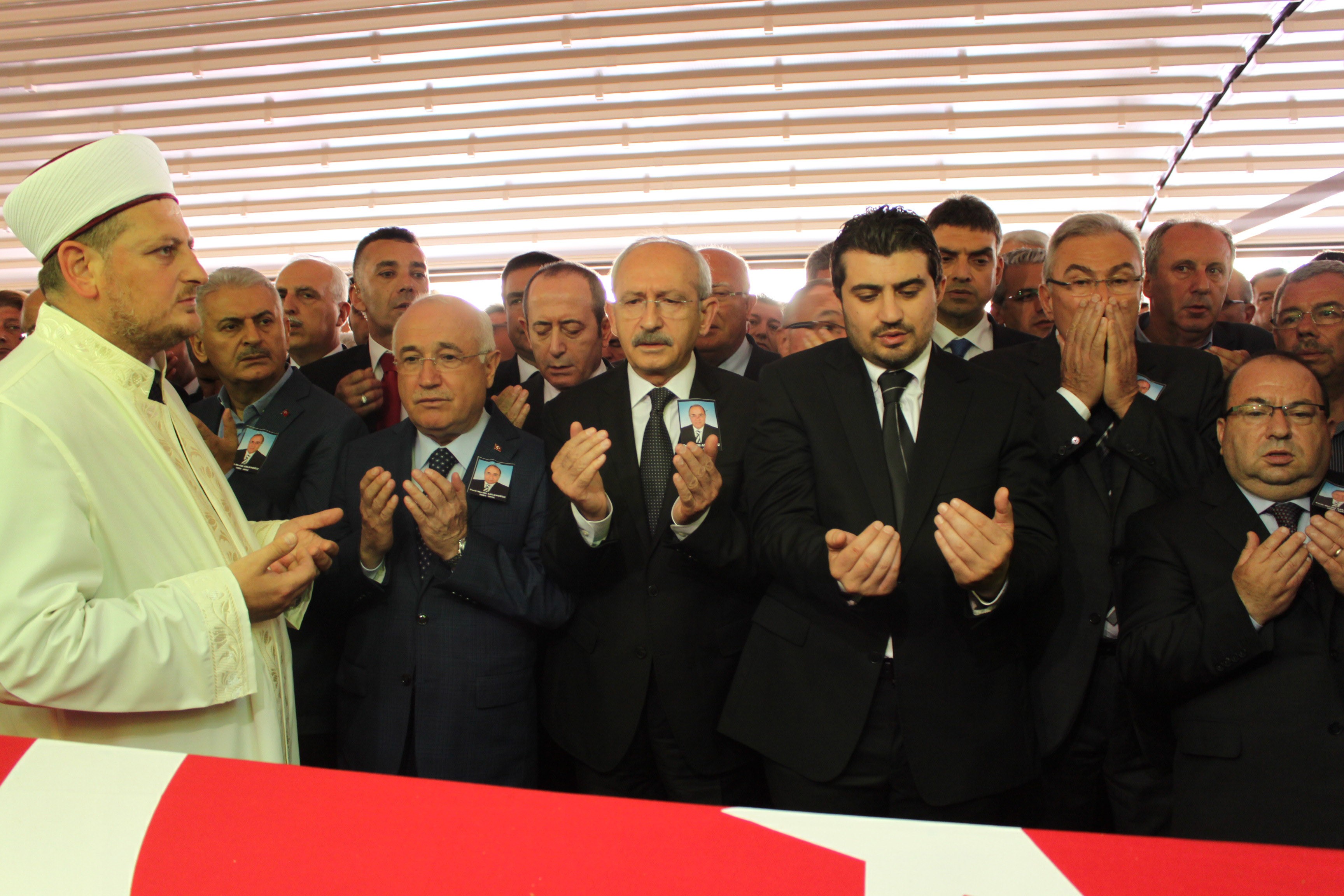 ASLANOĞLU SONSUZLUĞA UĞURLANDI