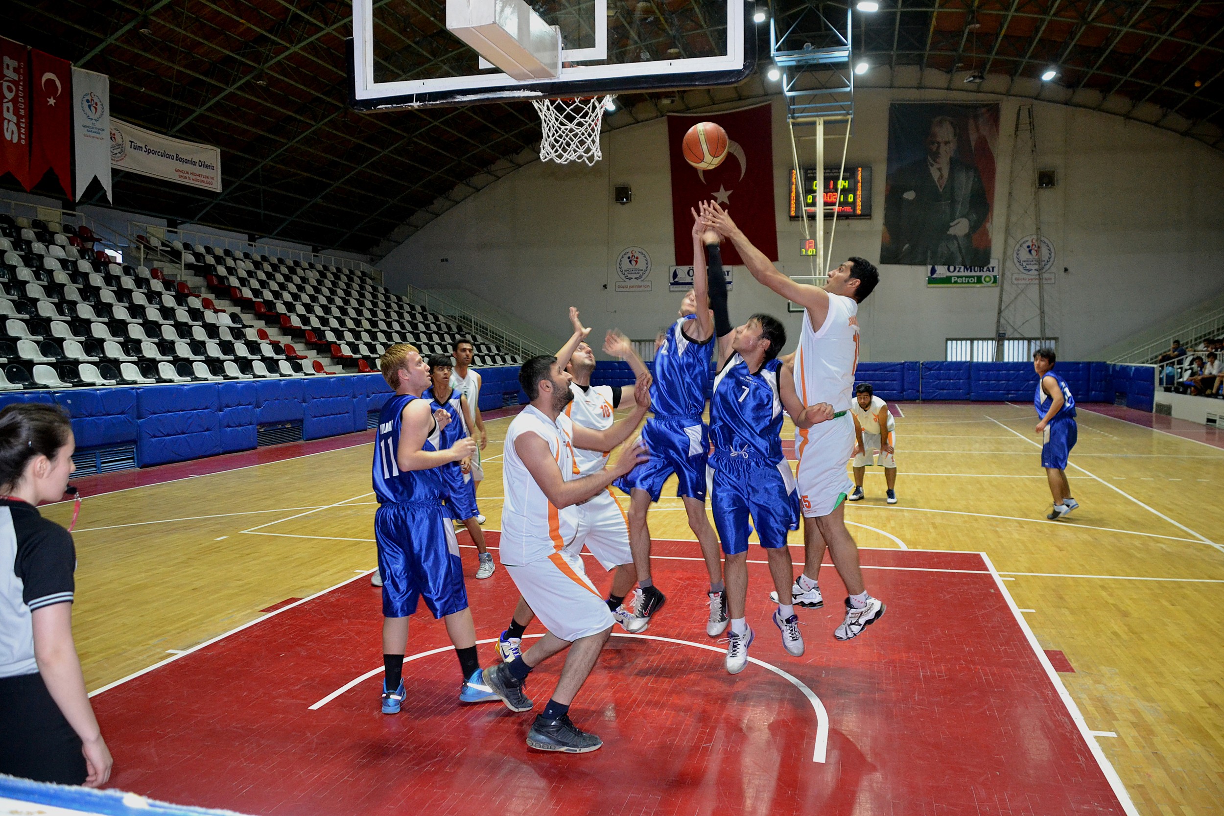 Basketbolda müsabakalara devam edilecek