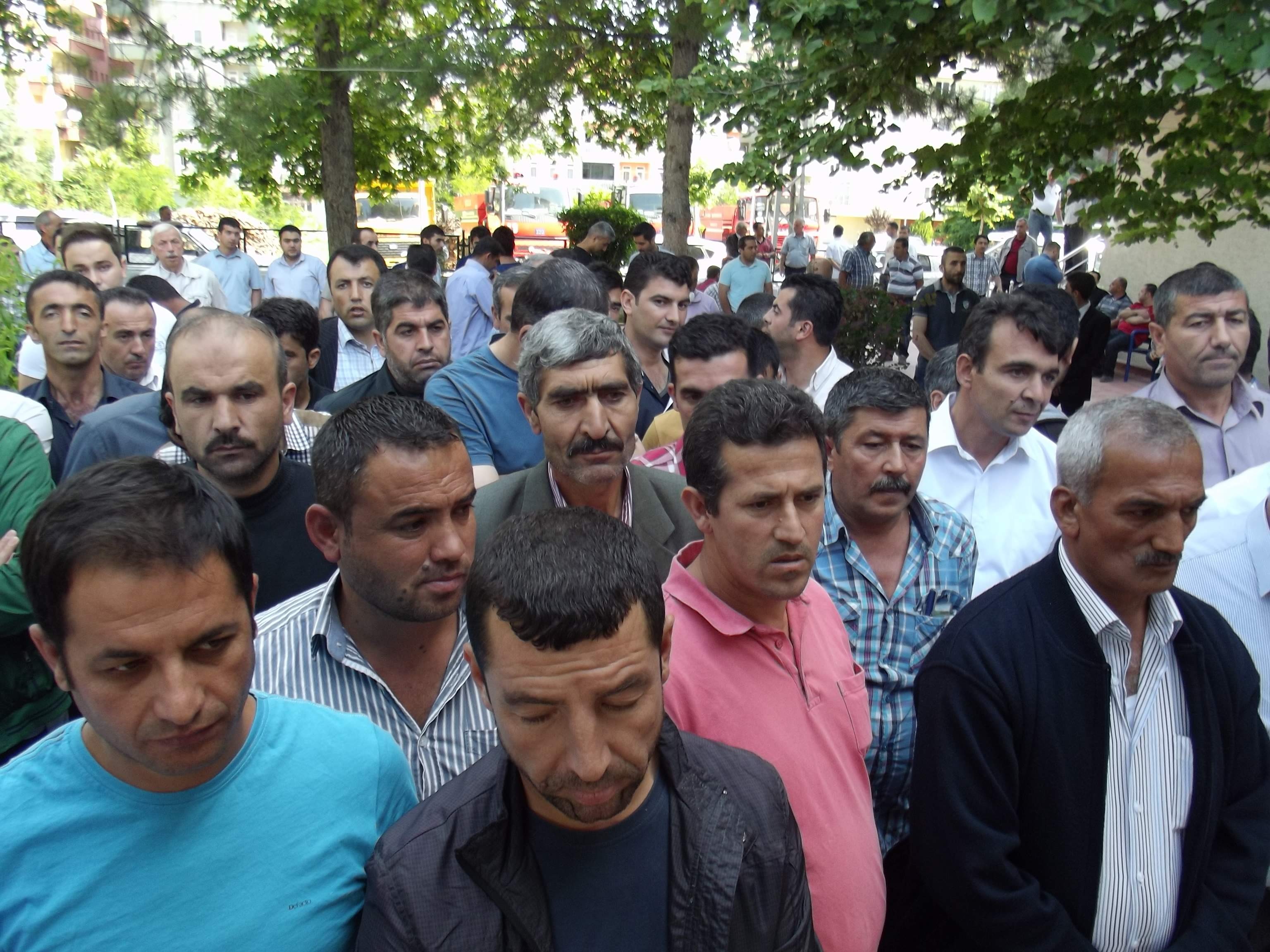 6 geçici işçi için 606 başvuru