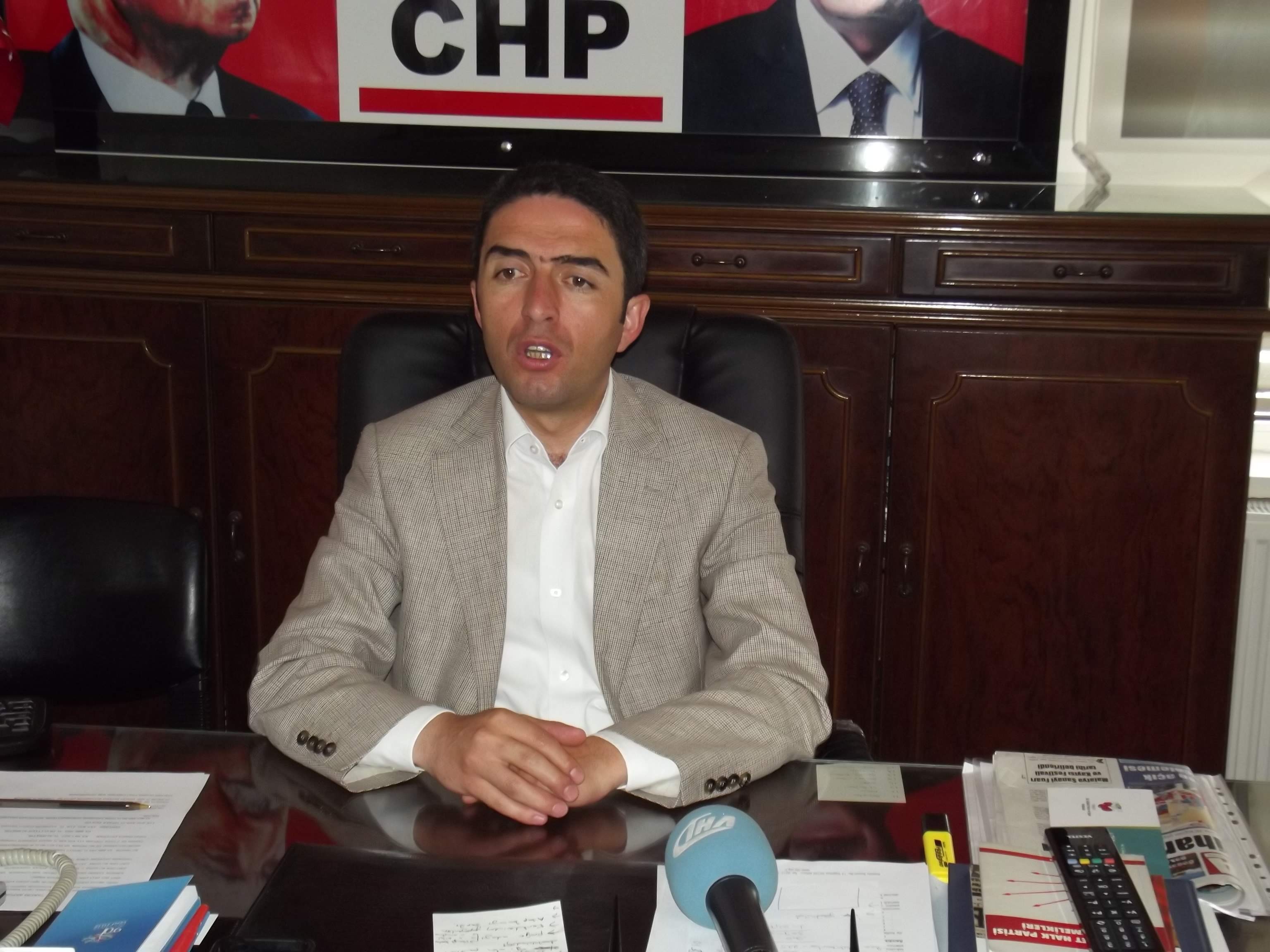 KİRAZ; “Partili cumhurbaşkanı adayı tarafsız olamaz”