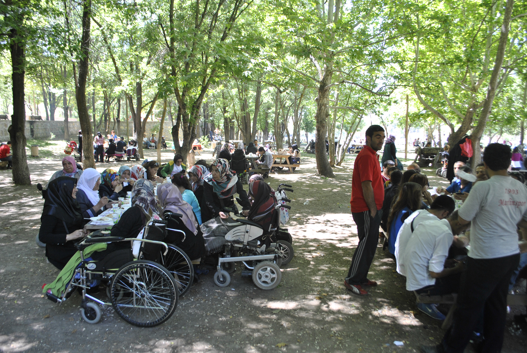Engellilerin piknik keyfi