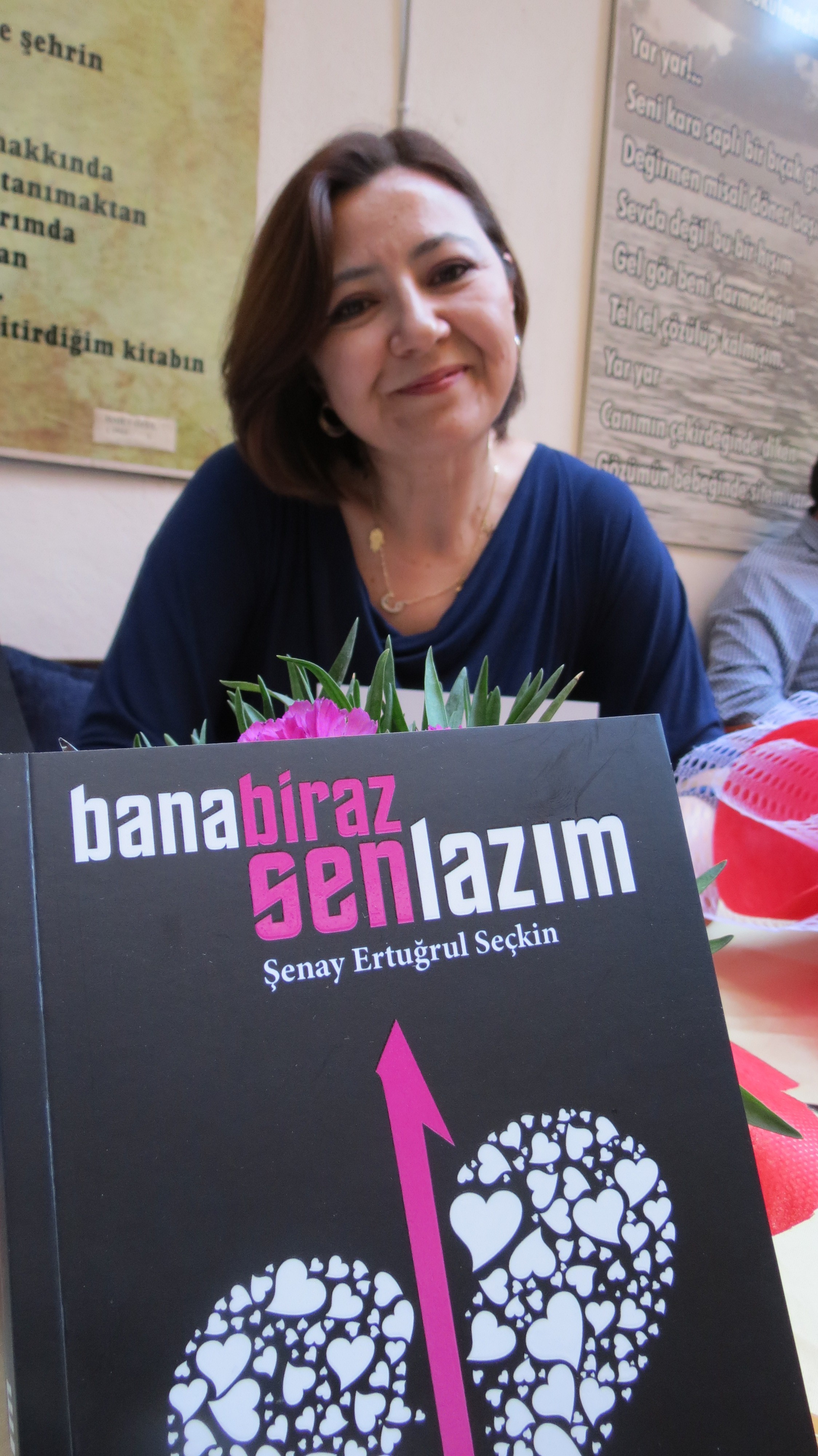 Şenay hemşireden şiir kitabı