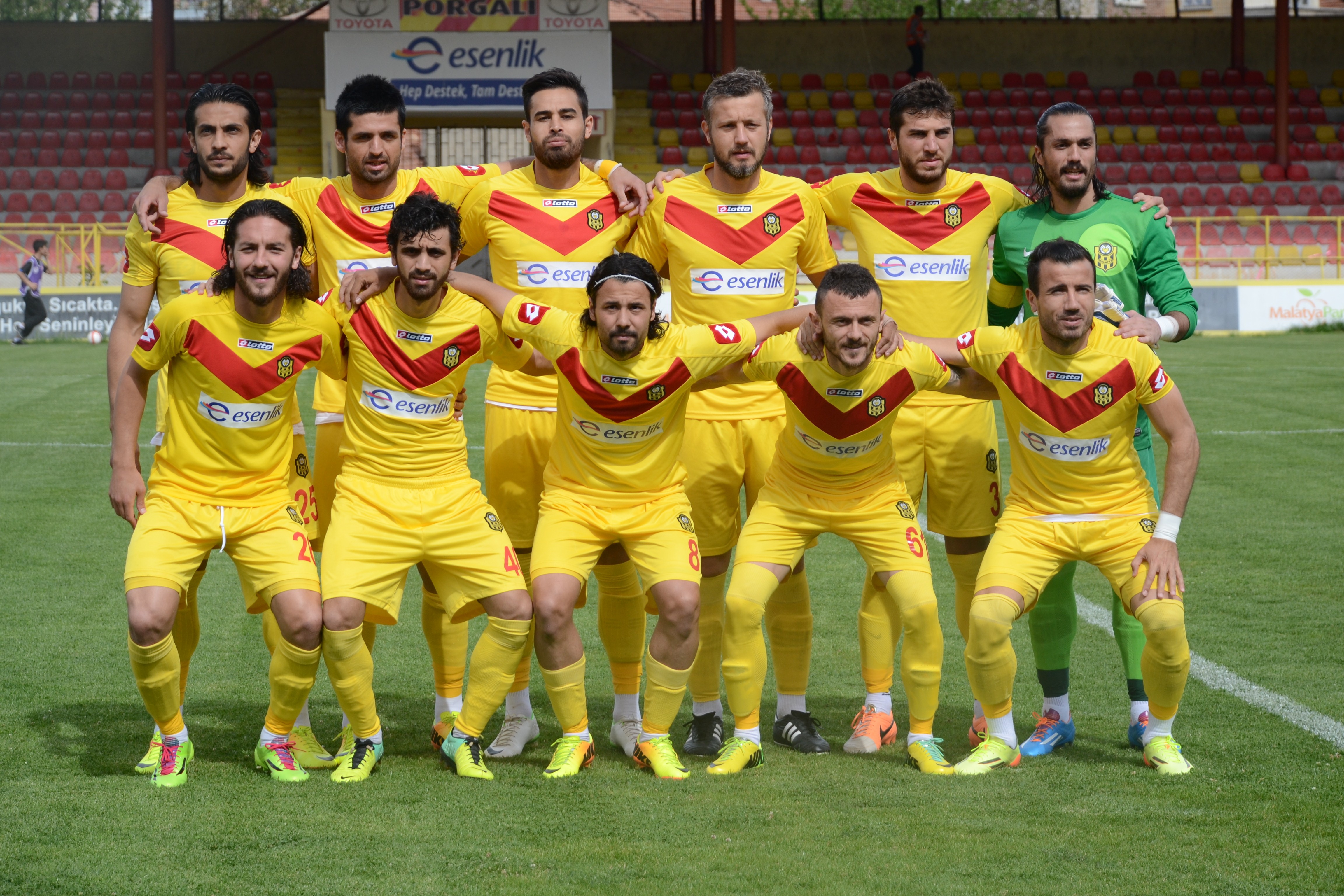 YENİ MALATYASPOR YÖNETİMİ TRANSFER İÇİN KOLLARI SIVADI