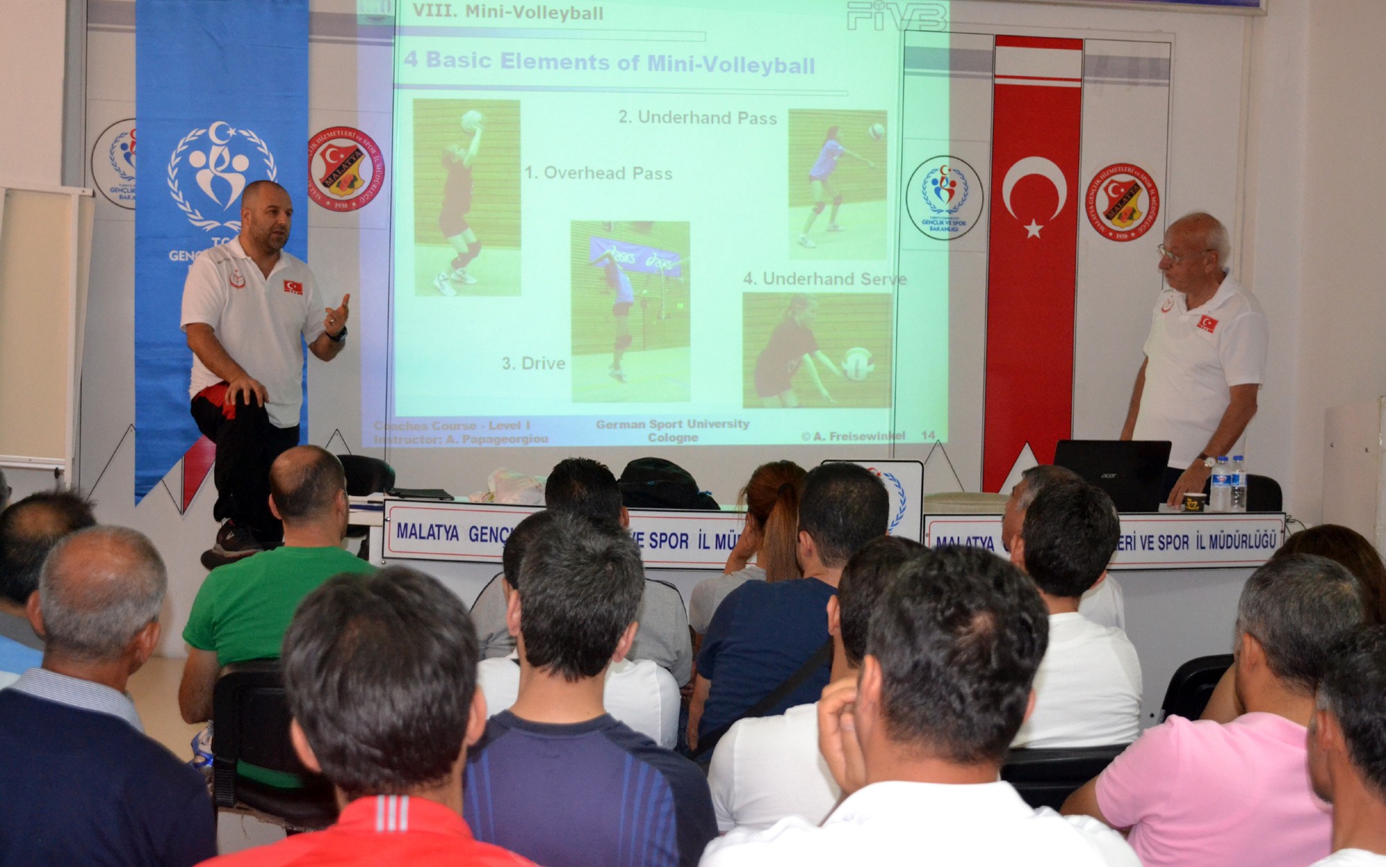 FIVB ANTRENÖR EĞİTMENİ ATHANASİOS PAPAGEORGİOU: TÜRK VOLEYBOLUNUN GELDİĞİ YER BİZİ ŞAŞIRTMIYOR