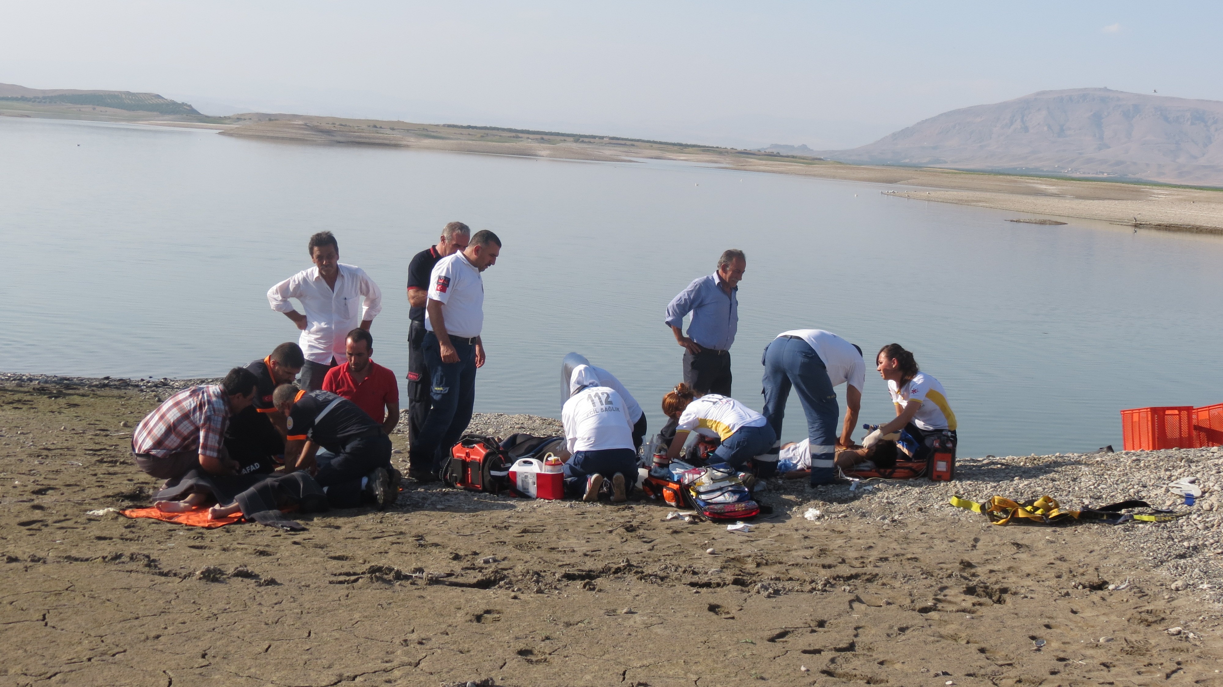BARAJ GÖLÜNE GİREN 7 ÇOCUKTAN 4’Ü BOĞULARAK ÖLDÜ