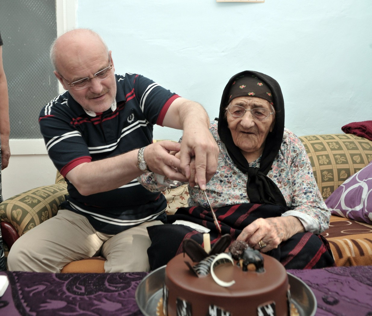 100′ÜNCÜ YAŞINI KUTLAYAN MALATYALI DODİ NİNE’YE DOĞUM GÜNÜ SÜRPRİZİ