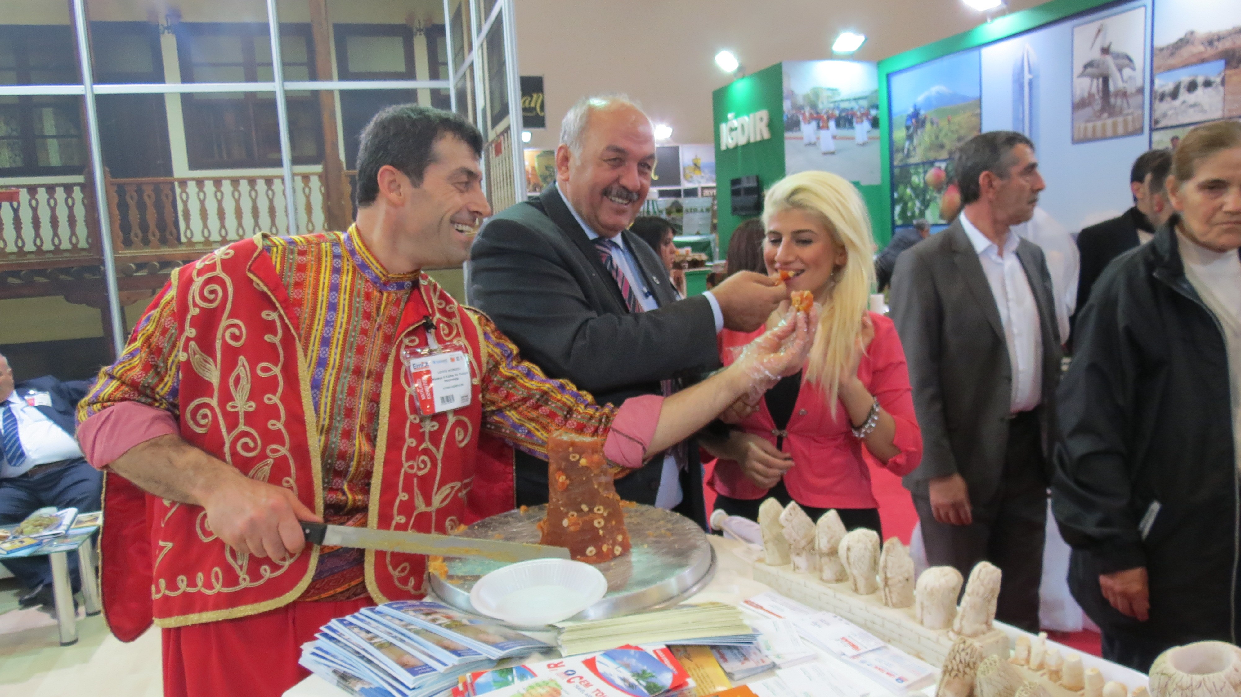 EMİTT FUARI’NDA KAYISI DÖNERİ İKRAMI