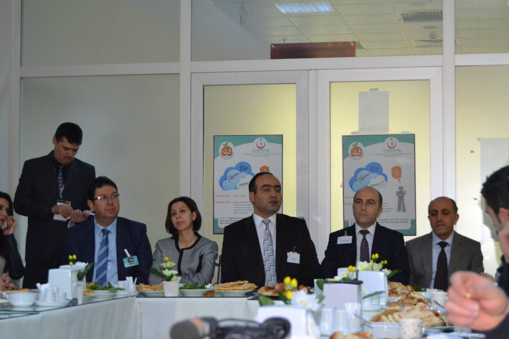 DEVLET HASTANESİ YÖNETİCİSİ ERHAN BERK’TEN TANIŞMA TOPLANTISI