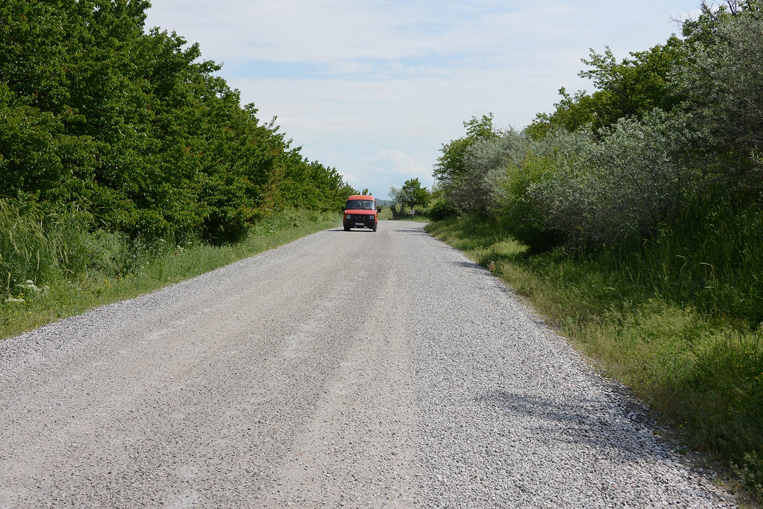 AKÇADAĞ’IN YOLLARI YENİLENİYOR