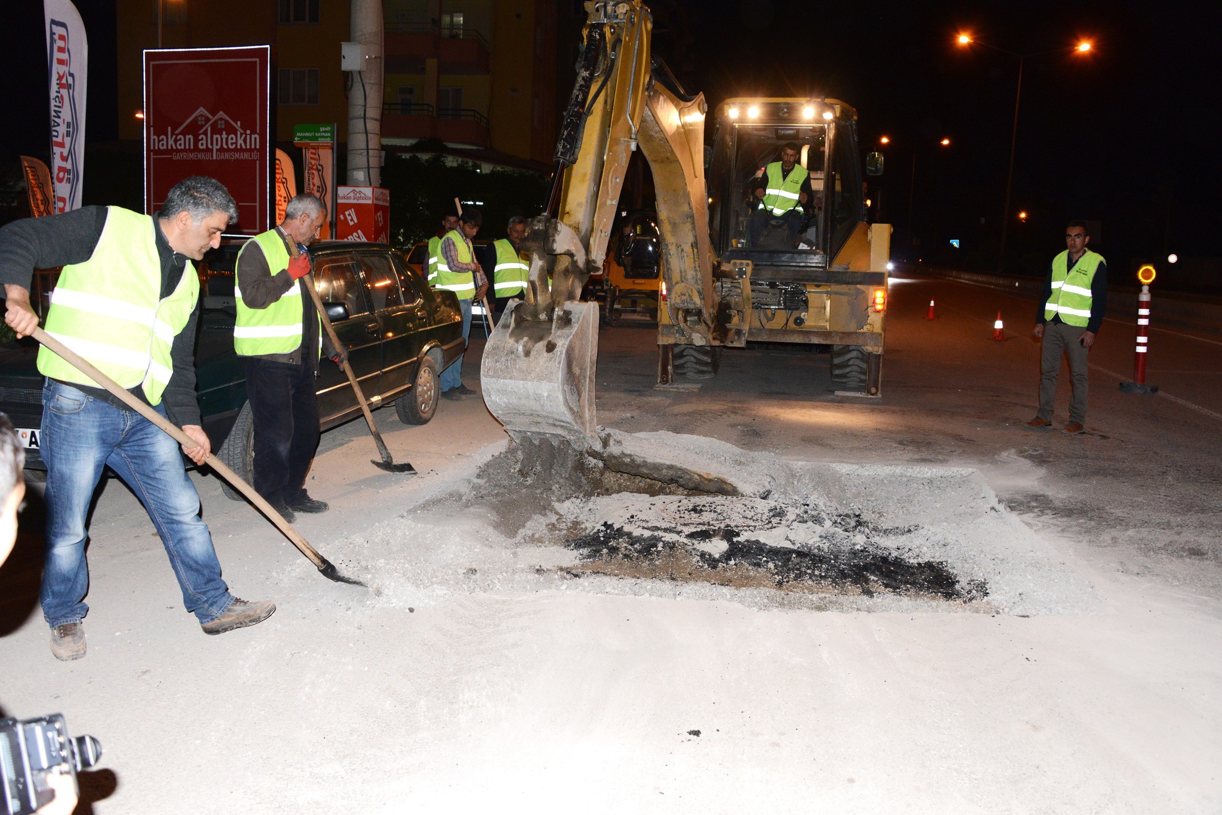 BÜYÜKŞEHİR’DEN GECE MESAİSİ