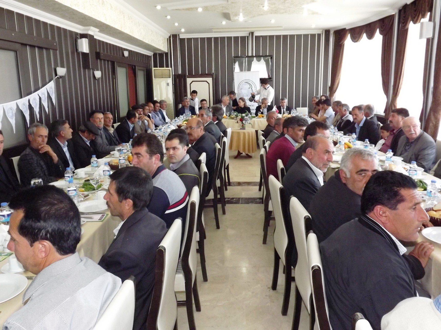 YETİŞTİRİCİLERİN SORUNLARI MASAYA YATIRILDI