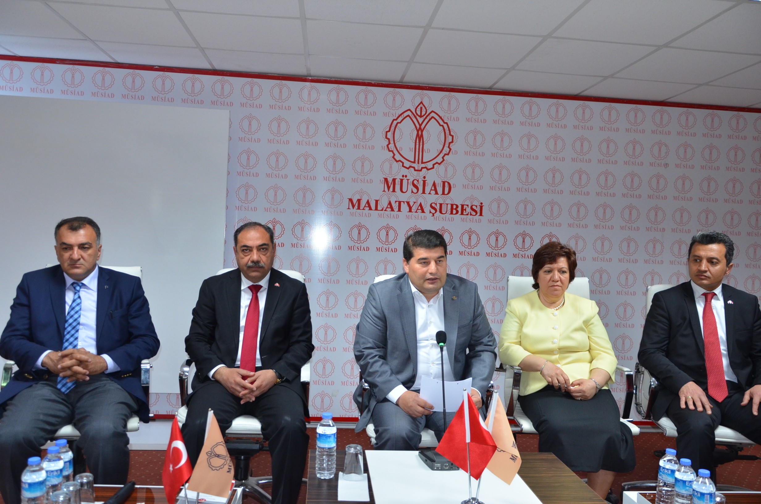 MHP’Lİ YILDIZ: YAPAMAYACAKSANIZ, KONUŞMAYIN