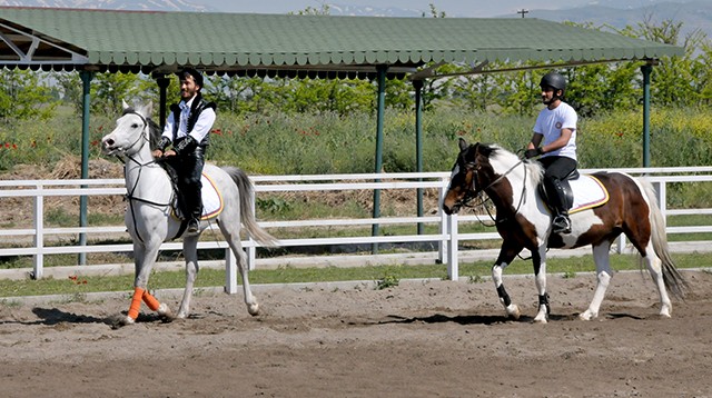ATÇILIK VE ATLI SPORLAR UYGULAMA VE ARAŞTIRMA MERKEZİ YOĞUN İLGİ VAR