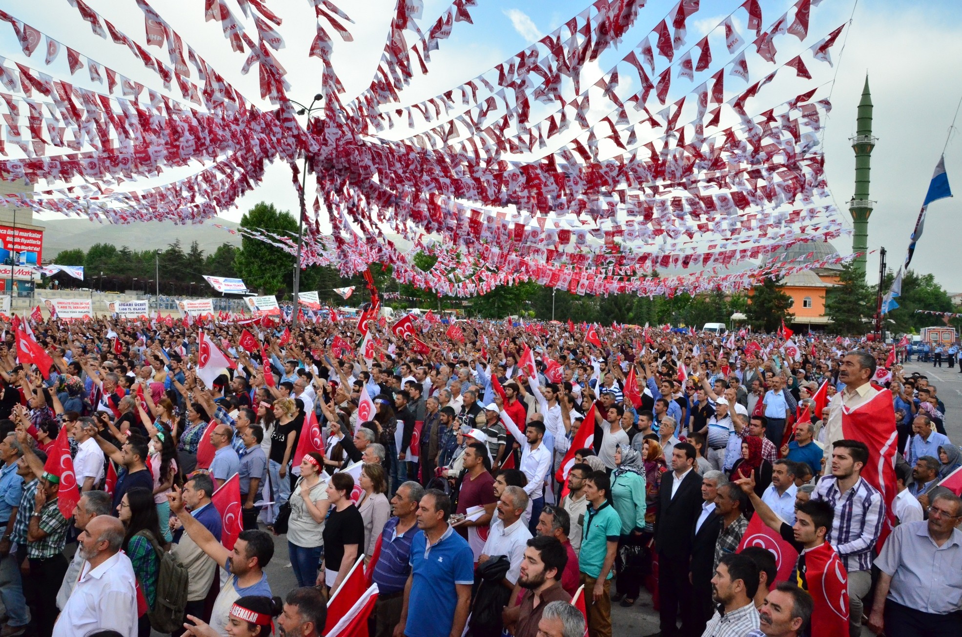 MHP LİDERİ DEVLET BAHÇELİ MALATYALILARA SESLENDİ