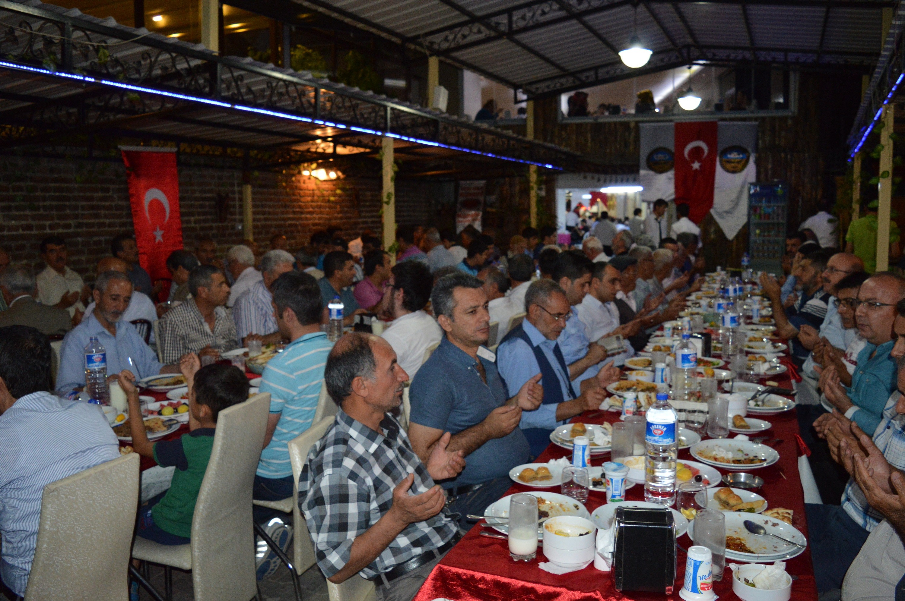 ŞEHİT AİLELERİ VE GAZİLERE, ESNAF İFTARI