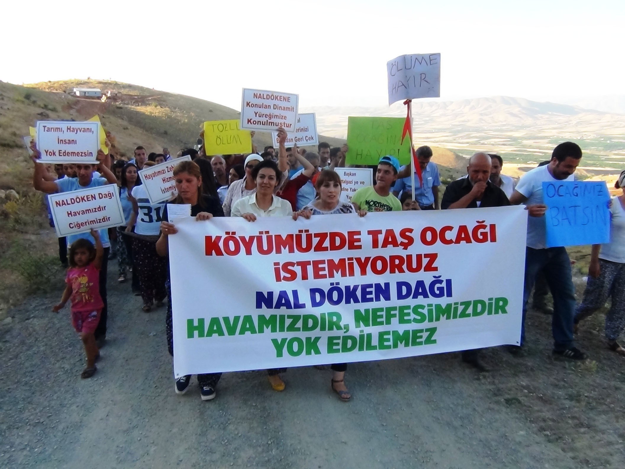 MALATYA’DA TAŞ OCAĞI EYLEMİ