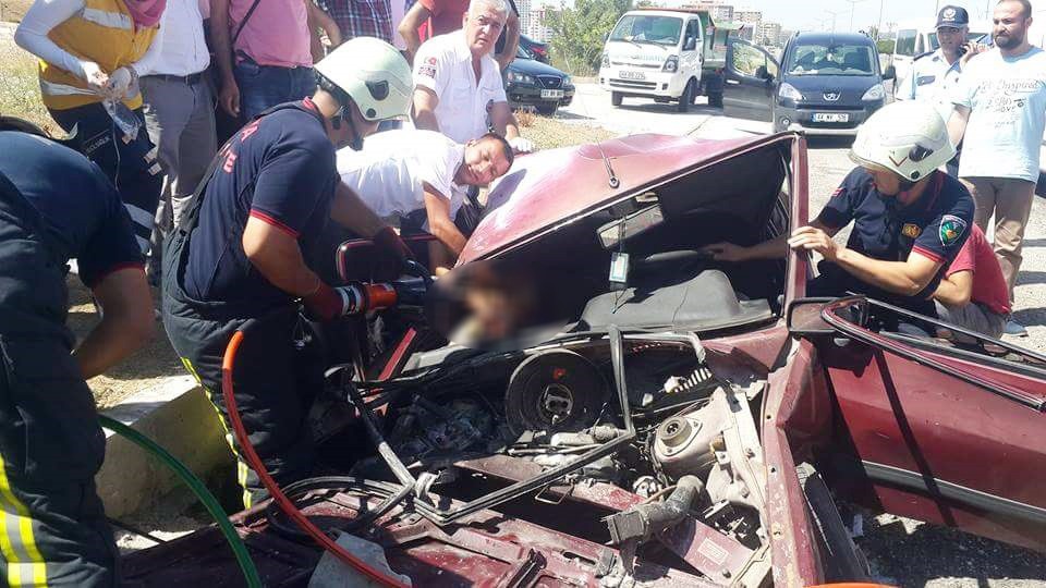 TRAFİK KAZASI: 2 ÖLÜ