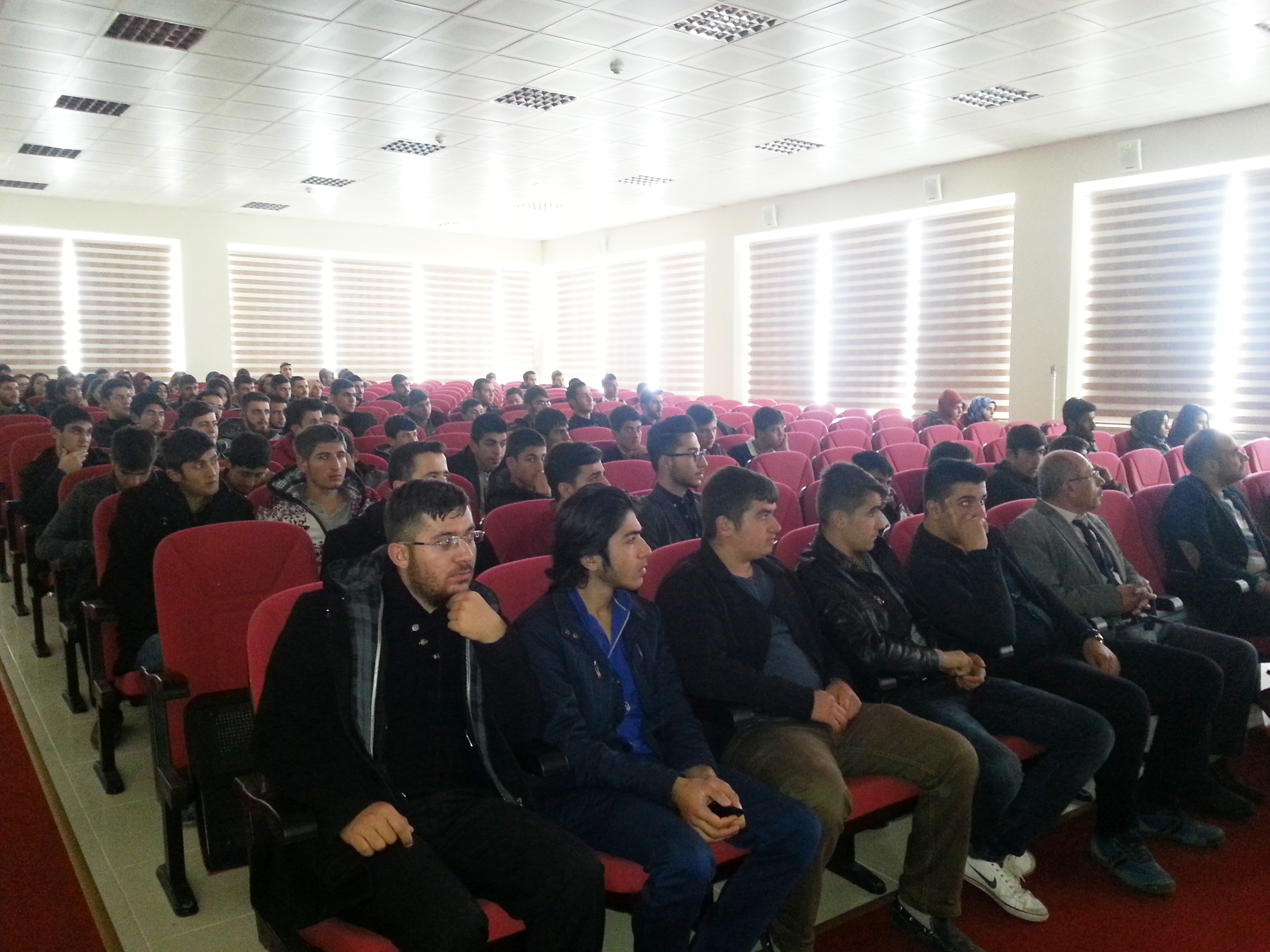 ÖĞRENCİLERE İNŞAATTA İNAVASYON SEMİNERİ VERİLDİ