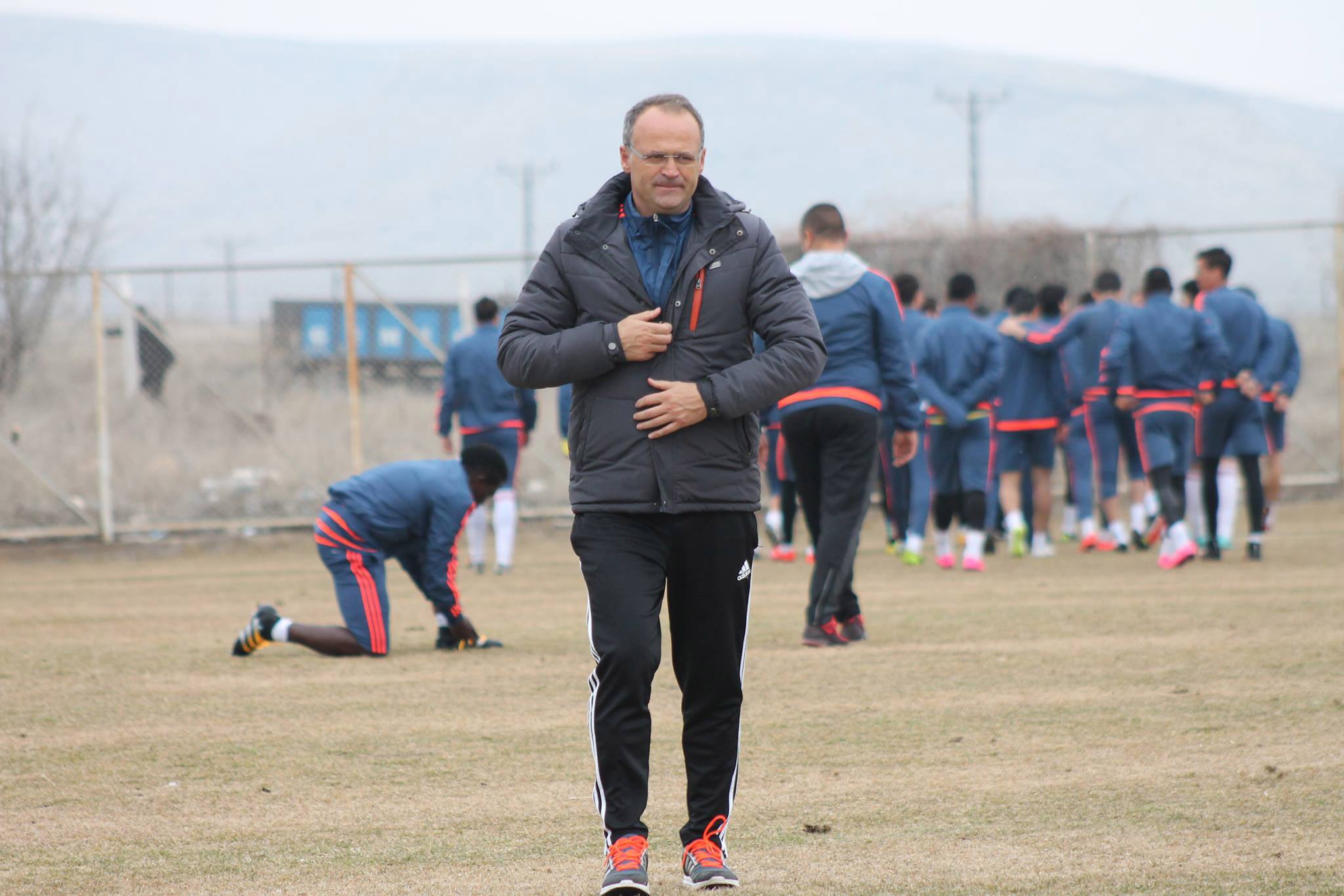 BUZ, ELAZIĞSPOR MAÇINI DÜŞÜNÜYOR