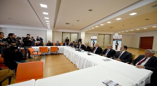 “44 GÜNDE 44 TIR YARDIM KAMPANYASI” İÇİN BASIN TOPLANTISI DÜZENLENDİ