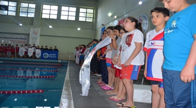 YÜZME GRUP MÜSABAKALARI’NDA İLK GÜN SONUÇLARI