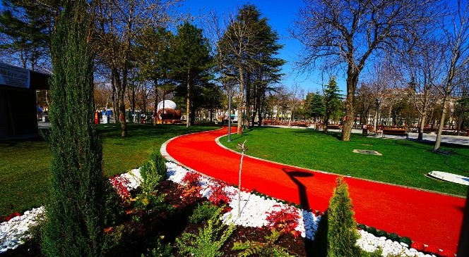 HÜRRİYET PARKI’NDA ÇALIŞMALAR BÜYÜK ORANDA TAMAMLANDI