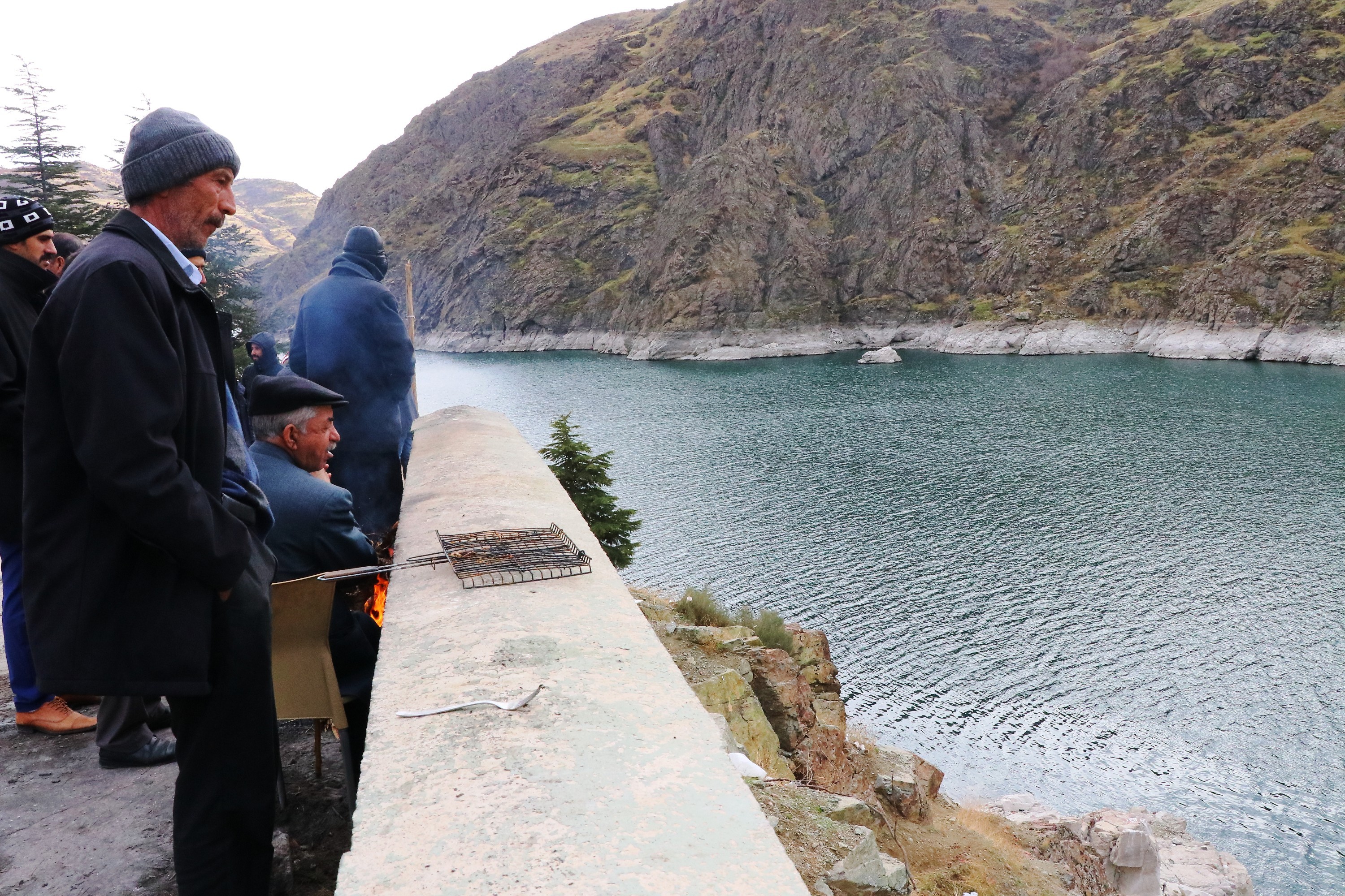 KAYIP ÜNİVERSİTE ÖĞRENCİSİNİ ARAMA ÇALIŞMALARI DEVAM EDİYOR