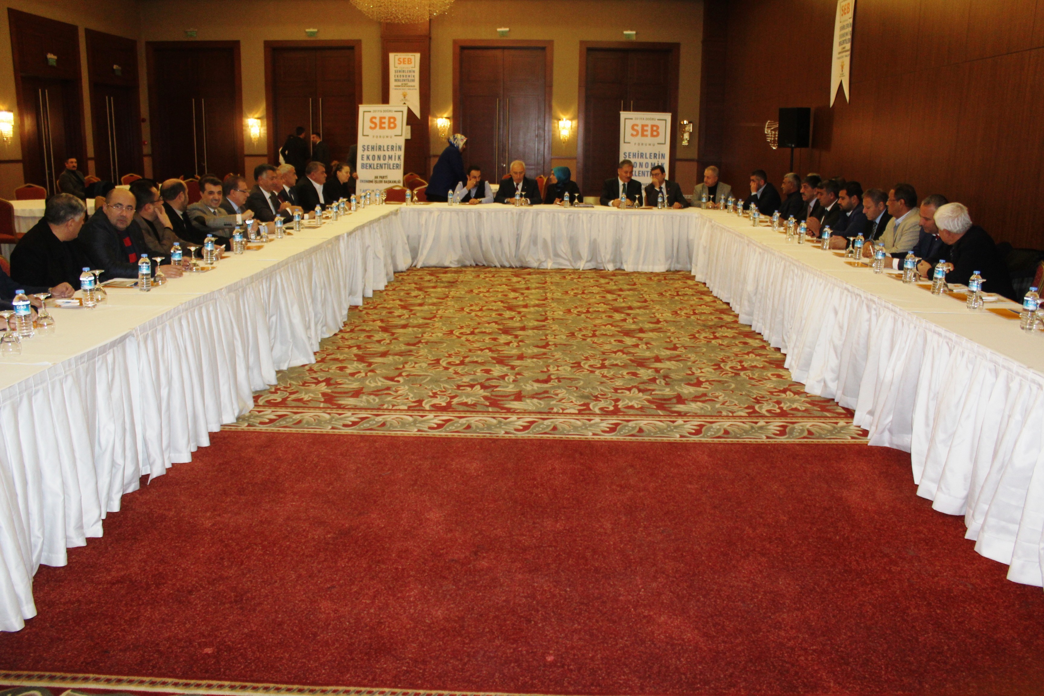 AK PARTİ’DEN ‘ŞEHİRLERİN EKONOMİK BEKLENTİLERİ’ ÇALIŞTAYI