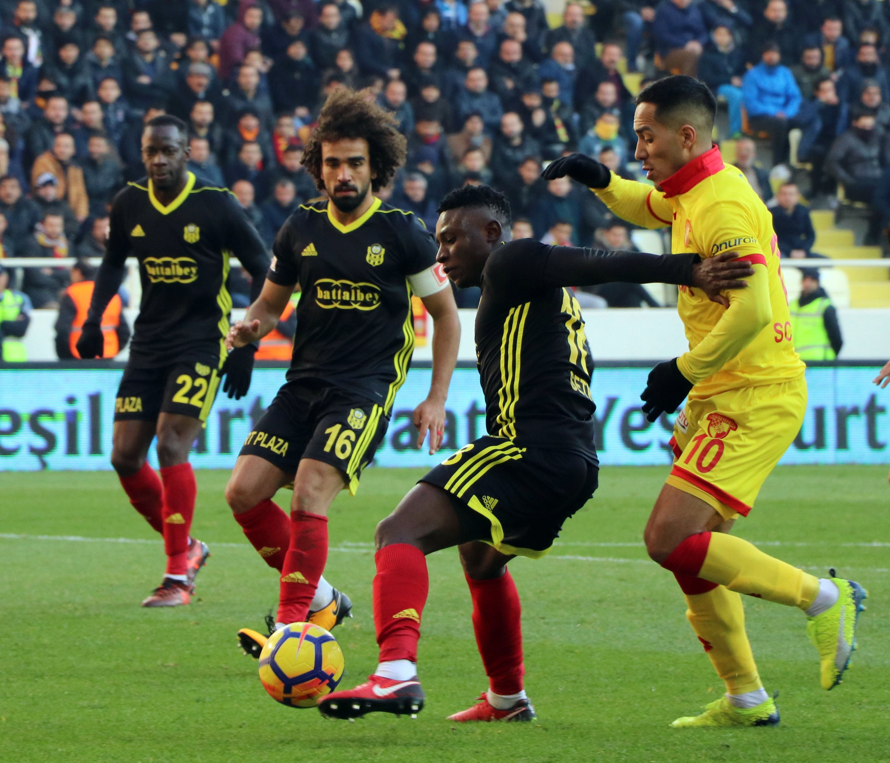 EVKUR YENİ MALATYASPOR: 2 – GÖZTEPE: 3