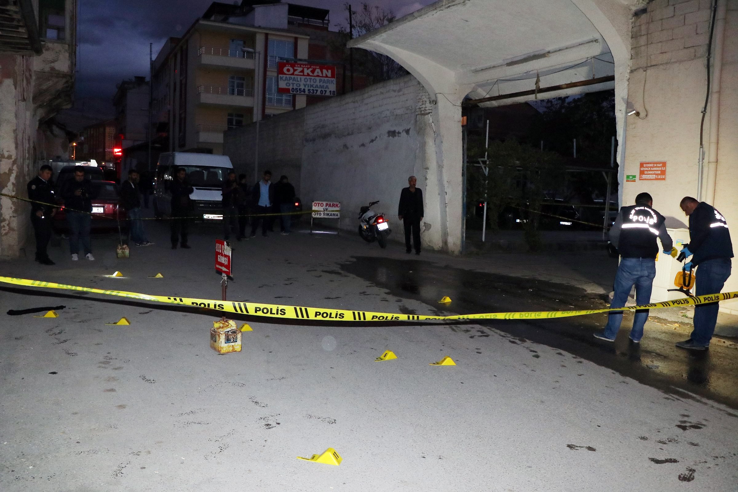 CİNAYET ŞÜPHELİLERİ, POLİSİN İNCELEDİĞİ BİN SAATLİK GÖRÜNTÜLER SONRASI YAKALANDI