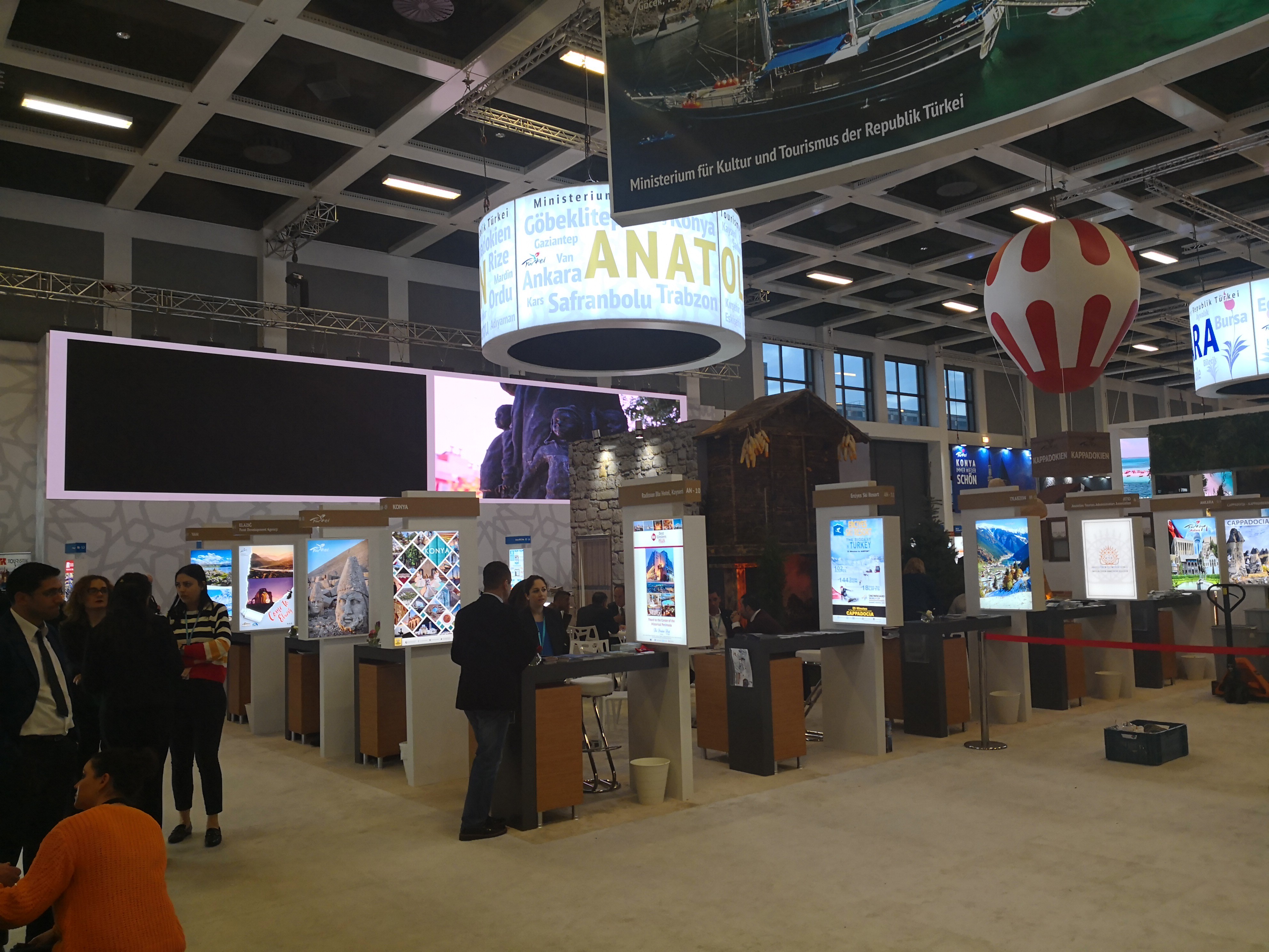 ITB BERLİN ULUSLARARASI TURİZM FUARI’NDA MALATYA STANDINA YOĞUN İLGİ