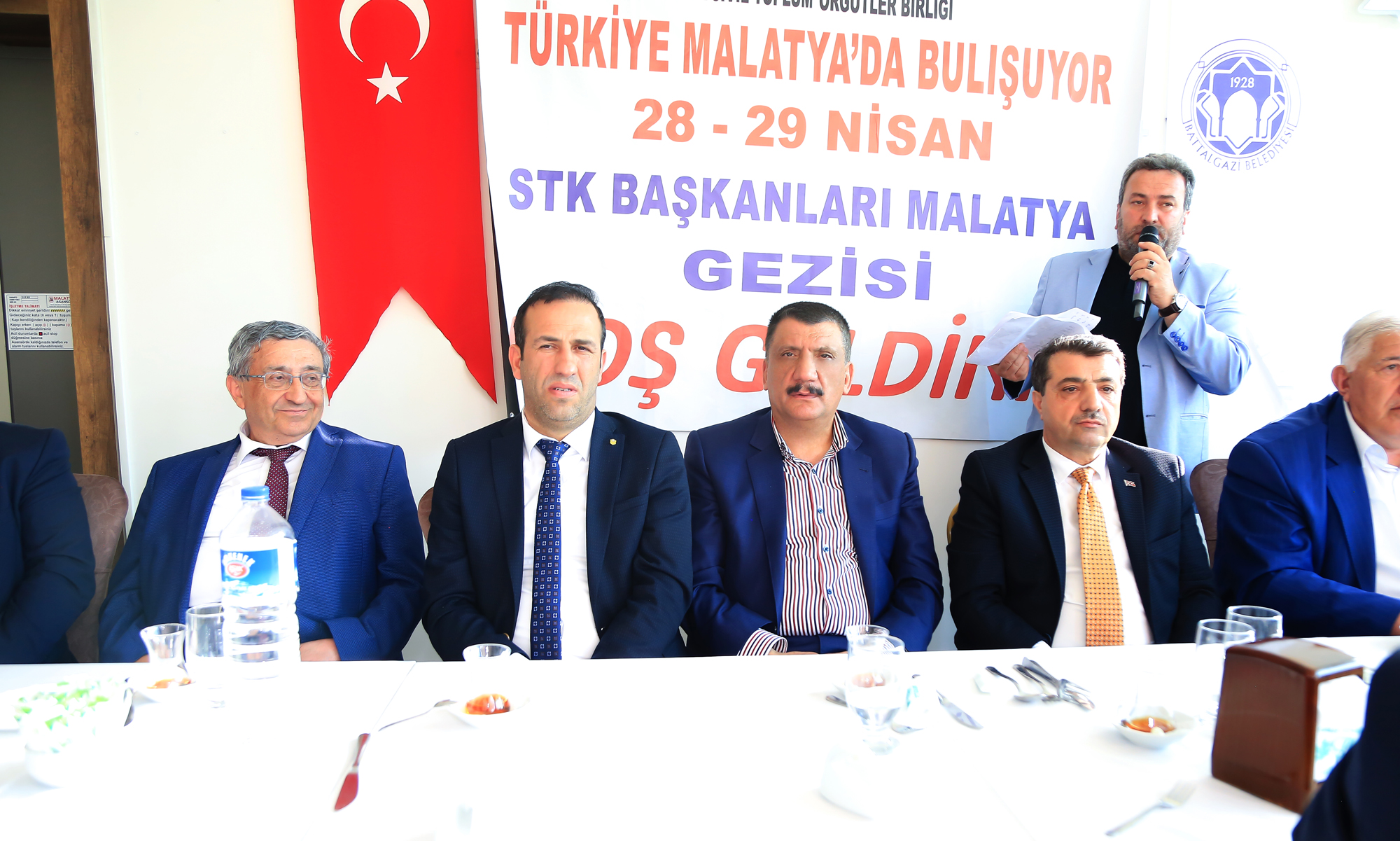 BAŞKAN GÜRKAN, MASTÖB’ÜN DAVETLİSİ 58 STK TEMSİLCİSİ VE MASTÖB YÖNETİMİ İLE BİR ARAYA GELDİ
