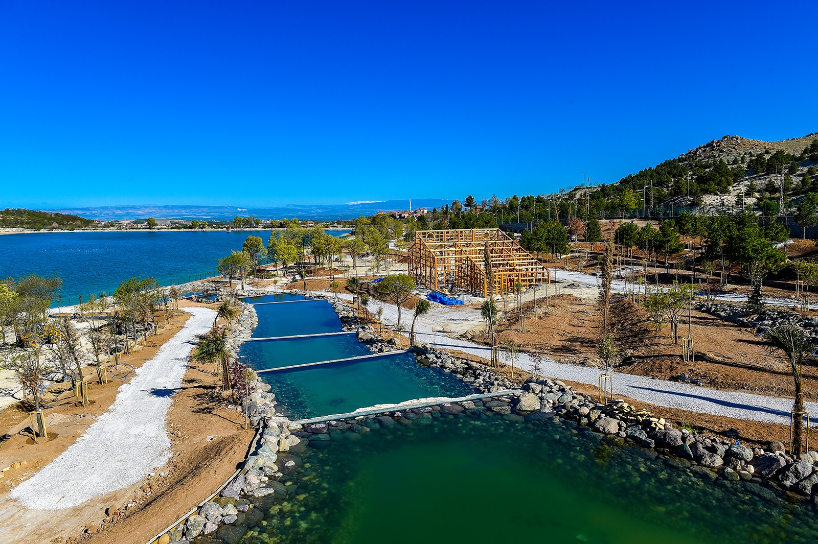 BAŞKAN ÇAKIR, DOĞAL YAŞAM PARKI VE HAYVANAT BAHÇESİNİ İNCELEDİ