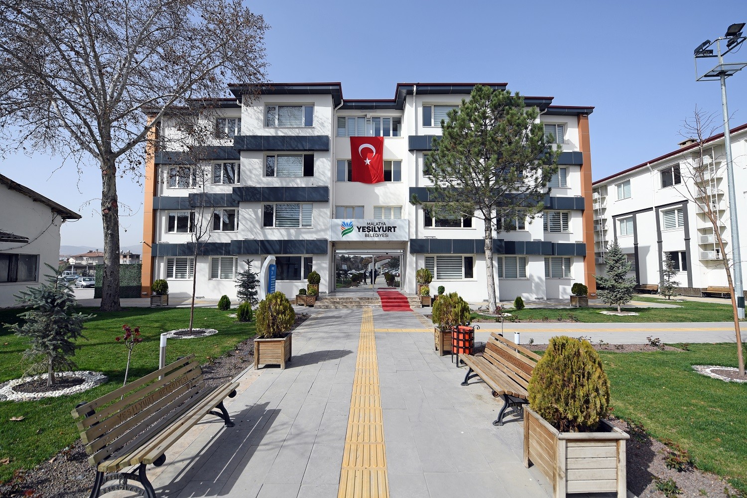 YEŞİLYURT BELEDİYESİ’NDE YENİ BAŞKAN YARDIMCILARI BELİRLENDİ