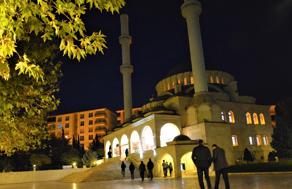 BU GECE MEVLİD KANDİLİ