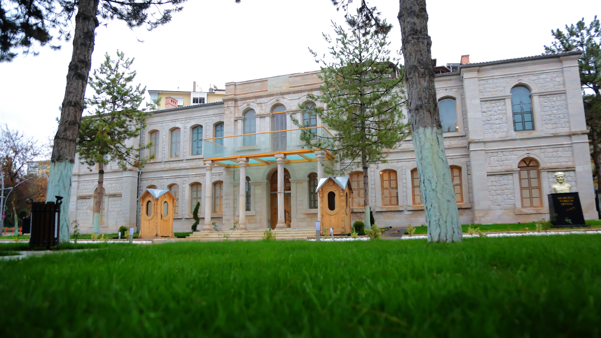 TARİHİ BİNA, ESKİ İHTİŞAMLI GÜNLERİNE KAVUŞTU