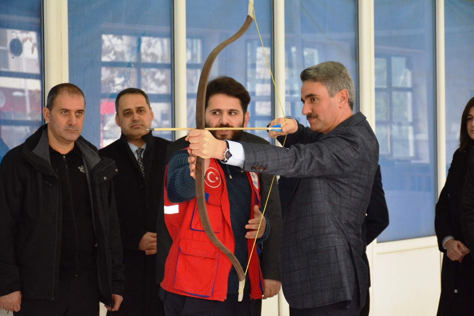 VALİ BARUŞ: ÇOCUKLARIMIZ SPOR YAPTIKÇA ZARARLI ALIŞKANLIKLARDAN UZAK KALACAKTIR