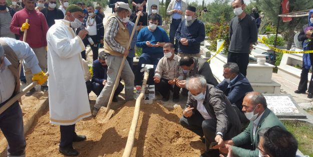 MERCEDES KADİR, ARABASIYLA SON YOLCULUĞUNA UĞURLANDI