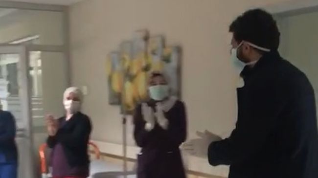 İYİLEŞEN KORONA HASTASINA ALKIŞLI UĞURLAMA