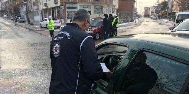 POLİSTEN KISITLAMADA YABANCI UYRUKLULARA DA DENETİM