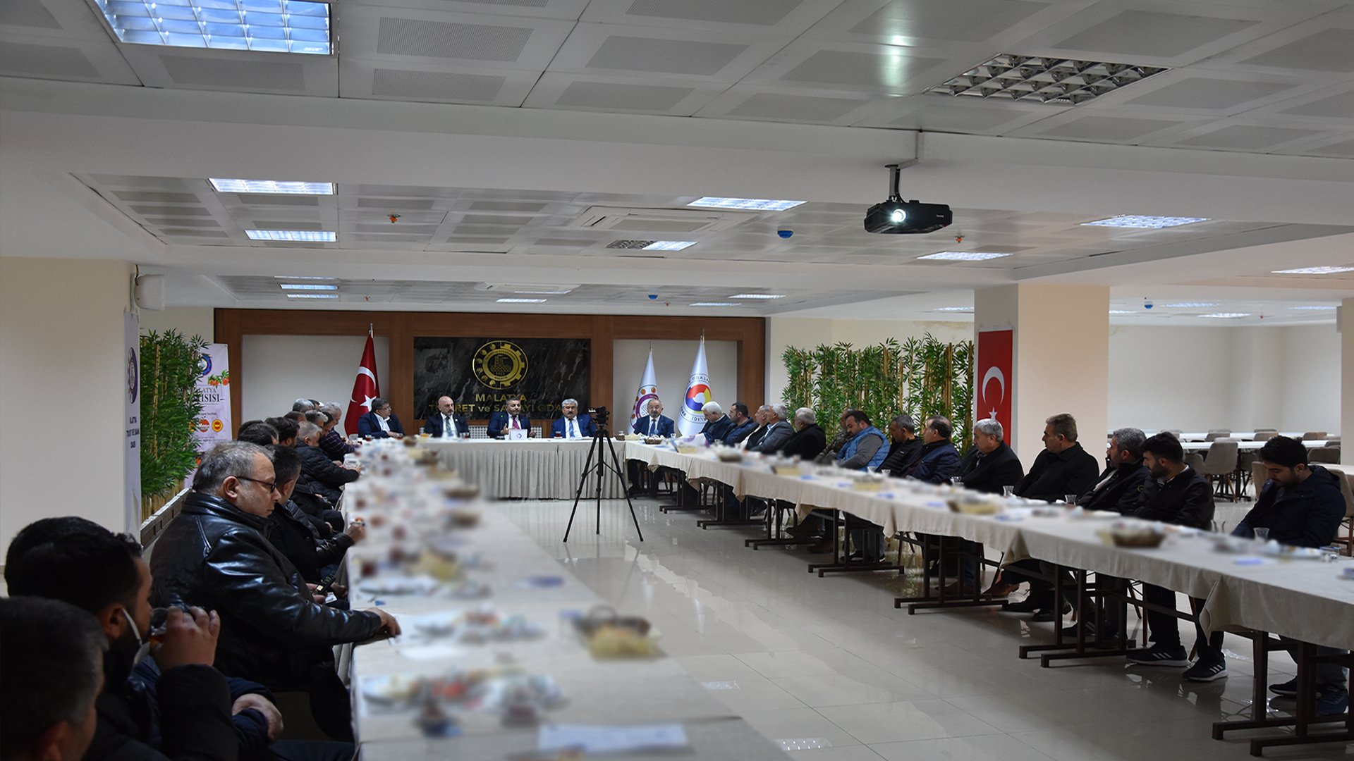 MTSO’DA HAFRİYATÇI VE İŞ MAKİNECİLERİN SORUNLARI KONUŞULDU