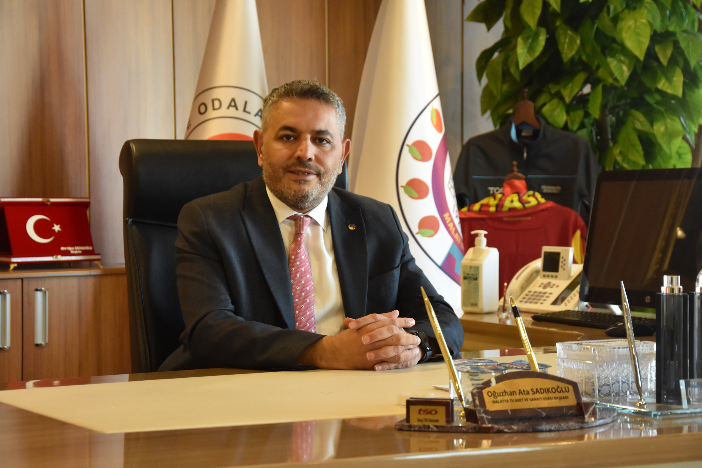 SADIKOĞLU: “KAYISI ÜRETİCİMİZ TABAN FİYAT BEKLİYOR”