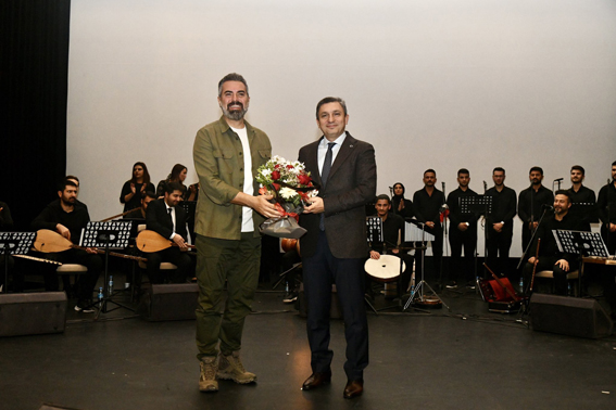 “SOĞUK KIŞ GECELERİNİ TÜRKÜLERLE ISITIYORUZ”