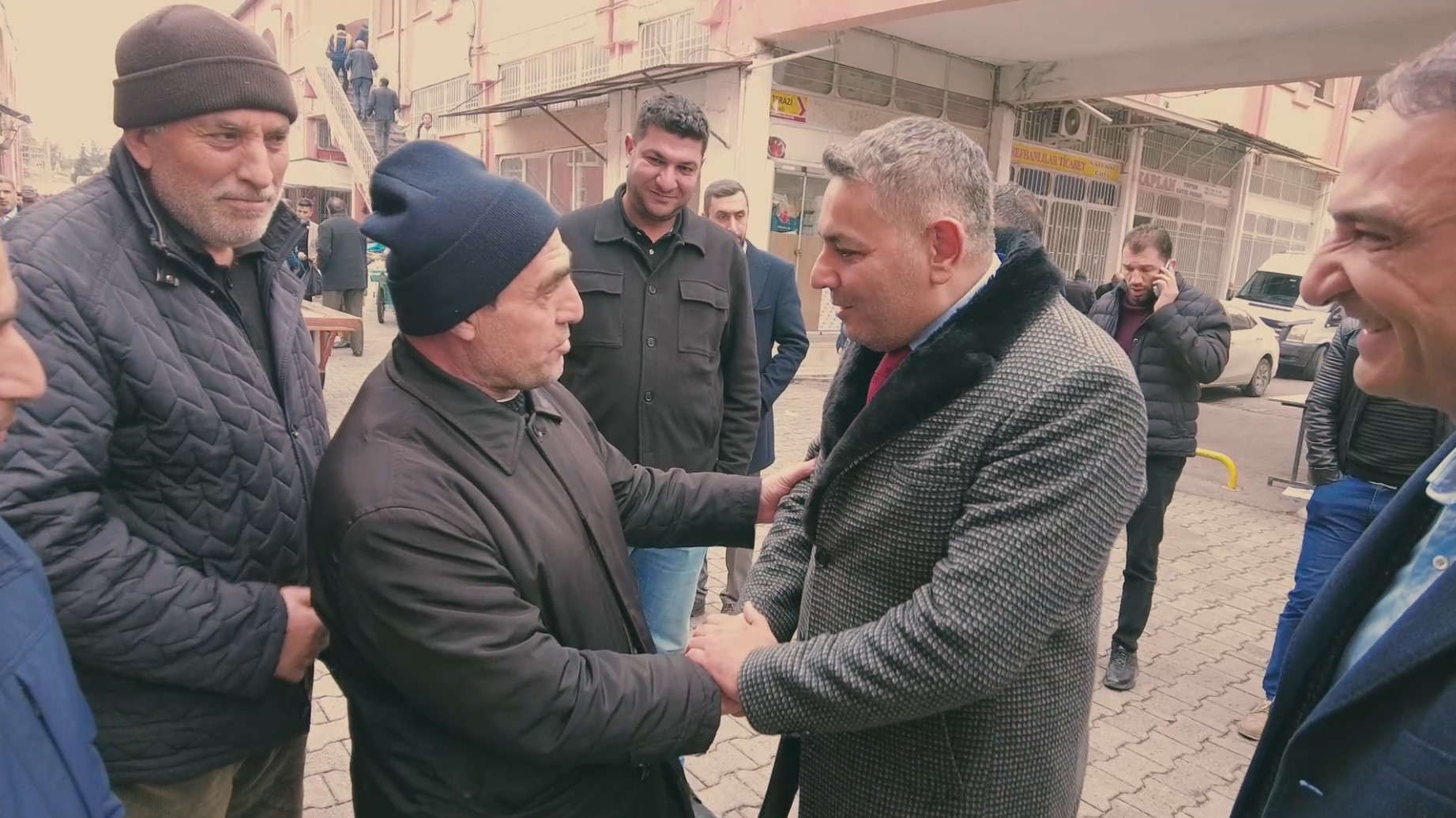 SADIKOĞLU: ŞİRE PAZARI ESNAFIMIZLA HER ZAMAN İSTİŞARE HALİNDEYİZ