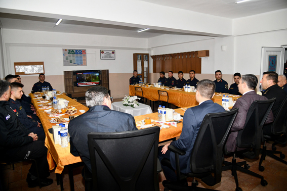 VALİ HULUSİ ŞAHİN’DEN YENİ YIL ZİYARETLERİ